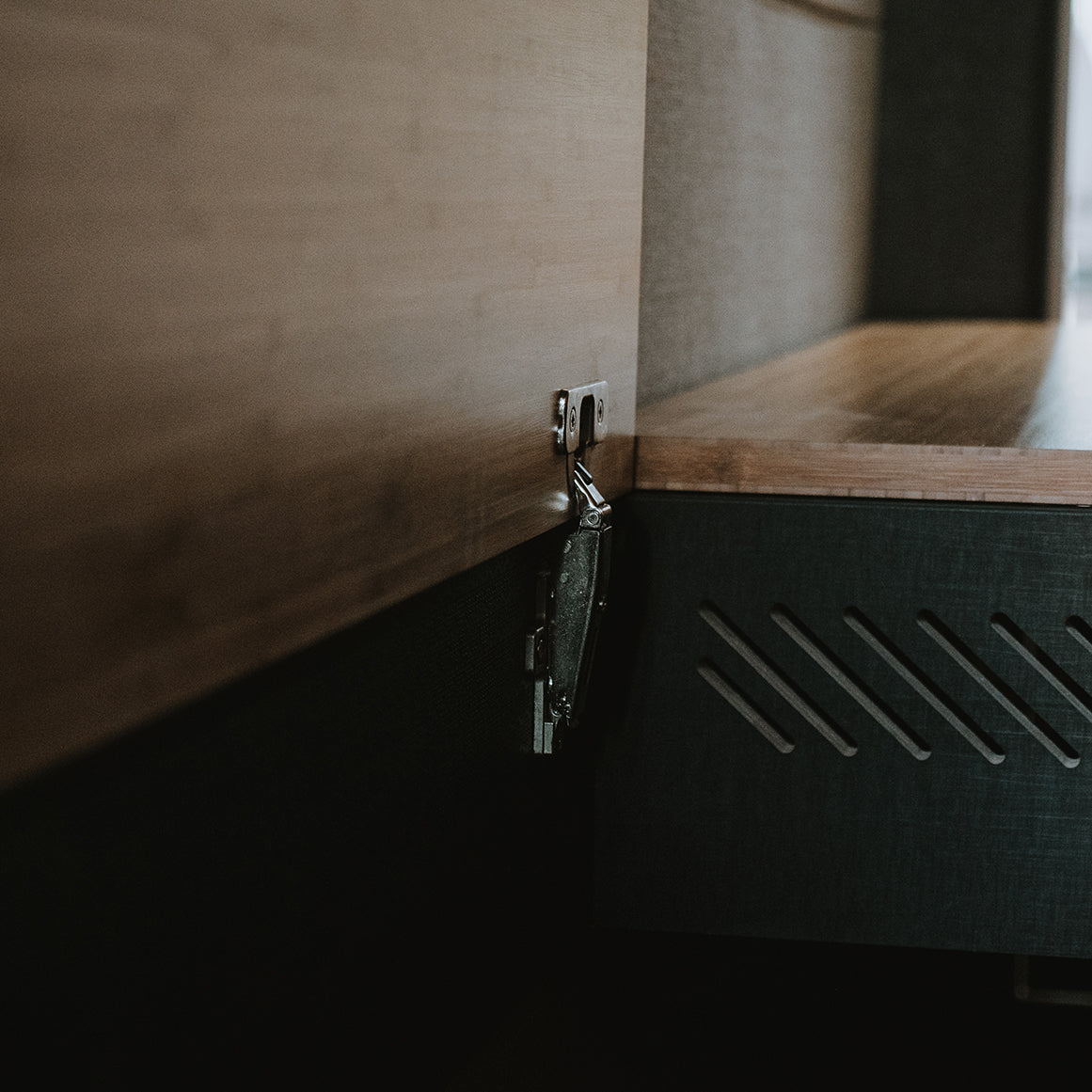 Universal Wheel Well Bench Set