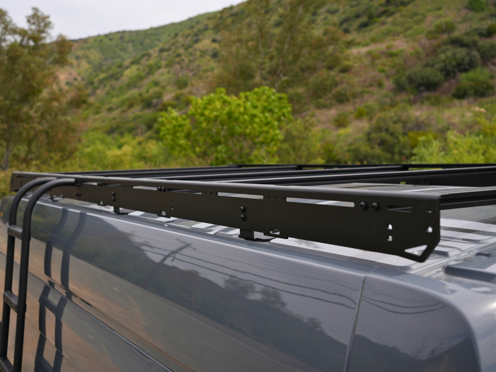 TRANSIT VAN 148" MID ROOF STRATA ROOF RACK